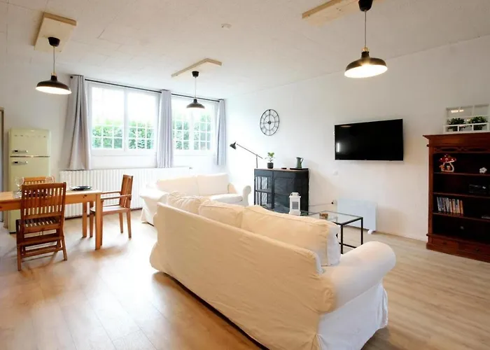 L'atelier A L'oree Des Bois *