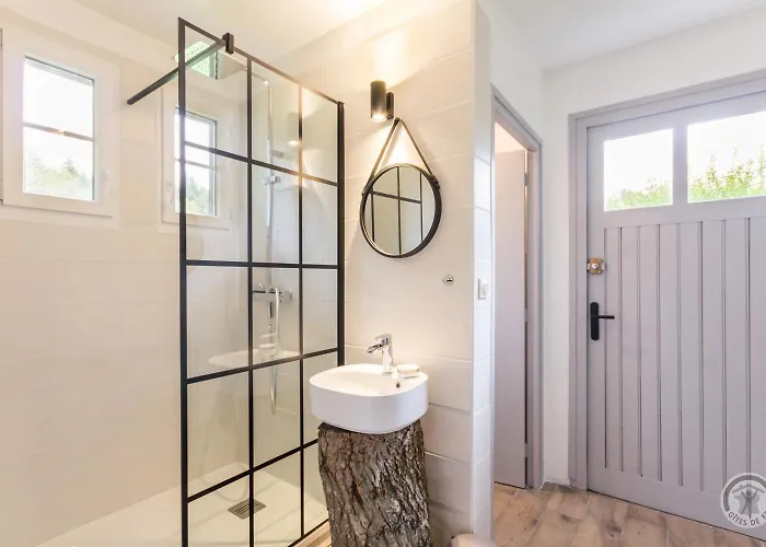 L'atelier A L'oree Des Bois